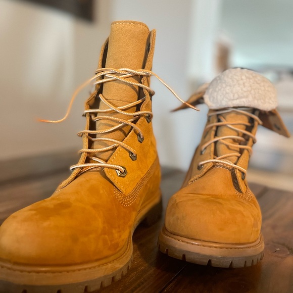 Timberland woman’s size 8 - Picture 2 of 5